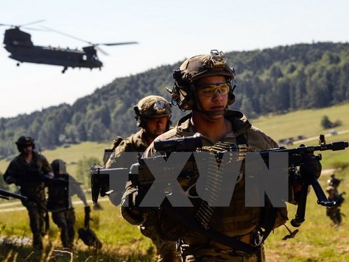 Russia, NATO strengthen military  - ảnh 1